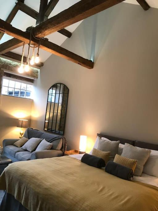 Luxury Barn Conversion At Rudding Харрогейт Экстерьер фото