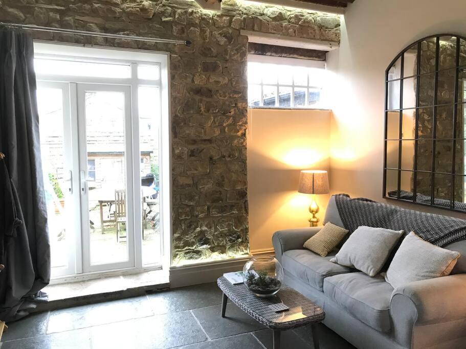 Luxury Barn Conversion At Rudding Харрогейт Экстерьер фото